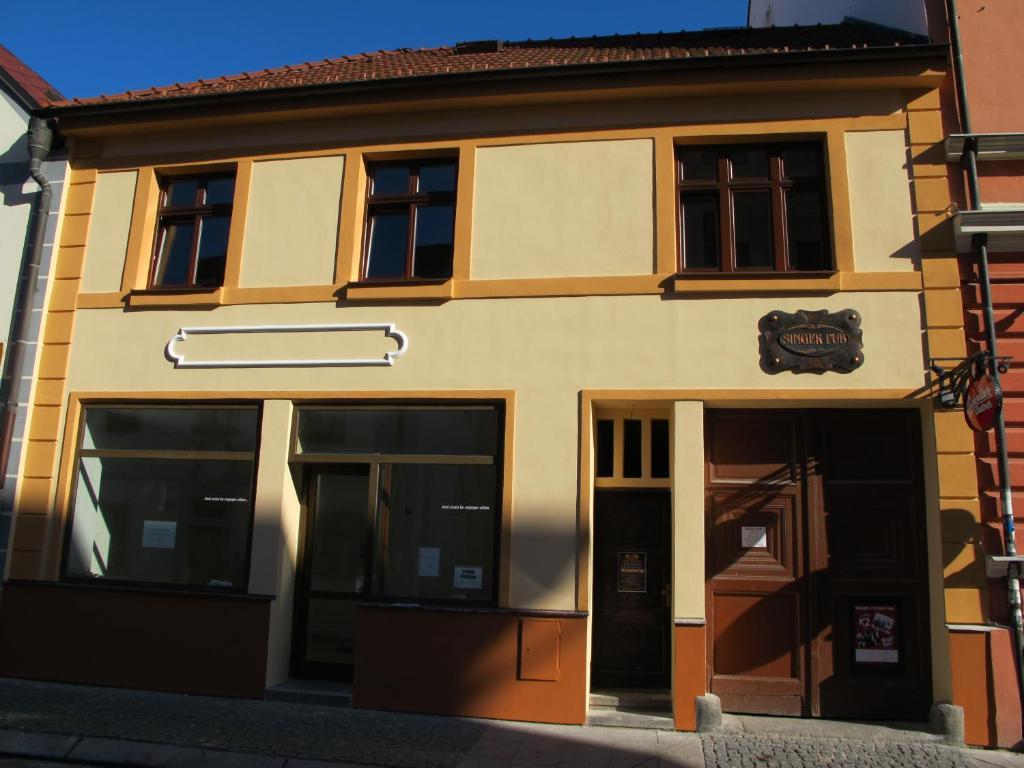Hostel Singer Pub Czeskie Budziejowice Zewnętrze zdjęcie