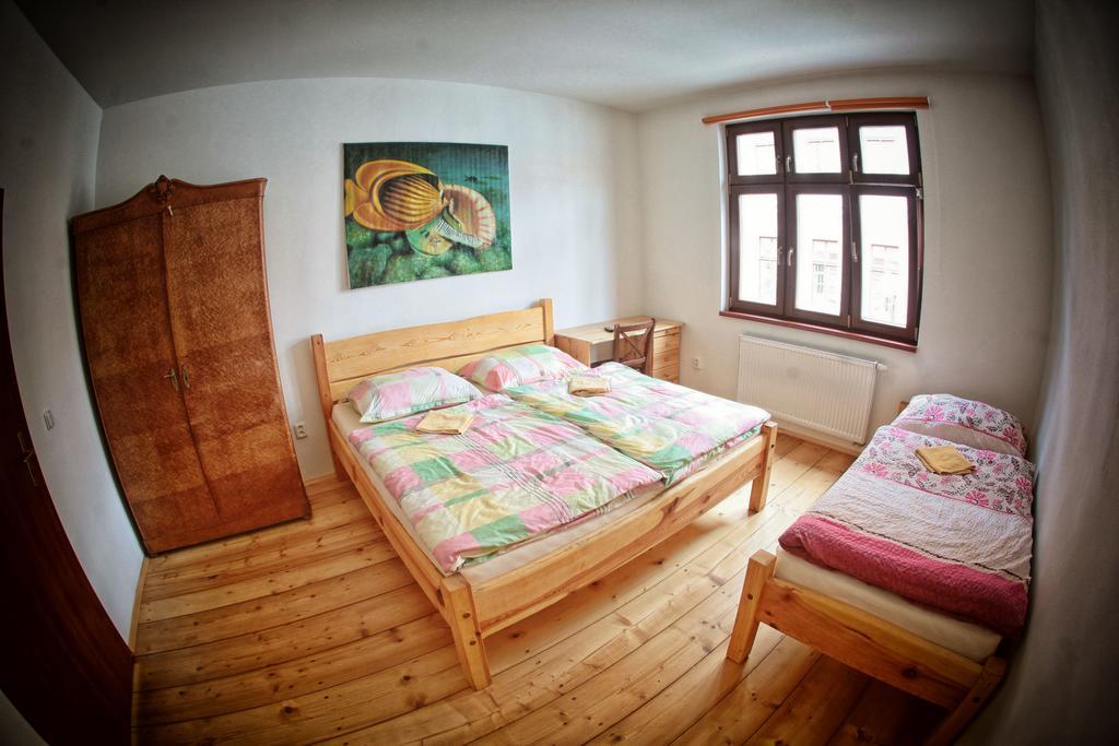 Hostel Singer Pub Czeskie Budziejowice Zewnętrze zdjęcie